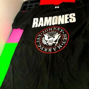 VINTAGE RAMONES ESCAPE FROM NEW YORK TOUR SHIRT